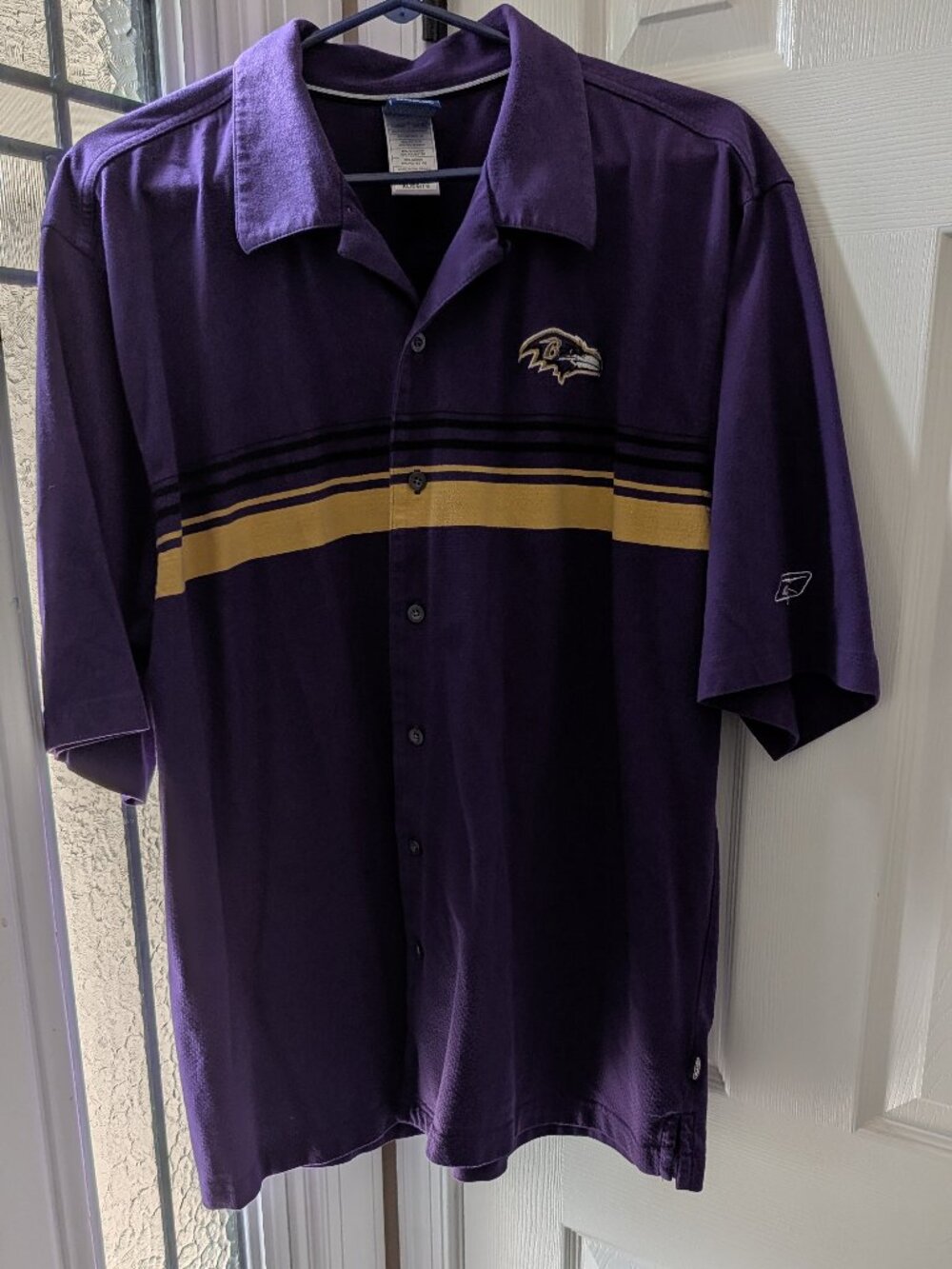 NFL GENUINE BALTIMORE RAVENS RETRO BEACH/BOWLING BUTTON-DOWN SHIRT - LIKE NEW